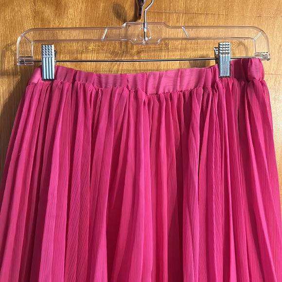 Pink Pleated Skirt, Lined - Picture 2 of 4